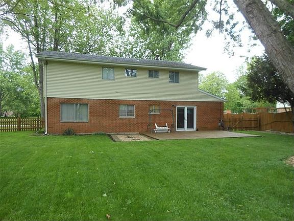 2nd image of 3925 Leonora Dr