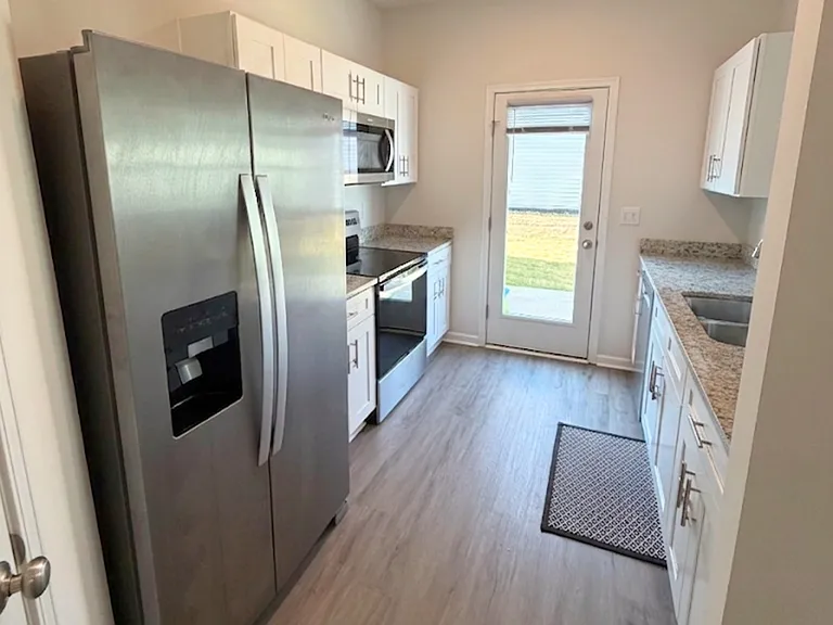 5528 Avery Dr — Photo 17