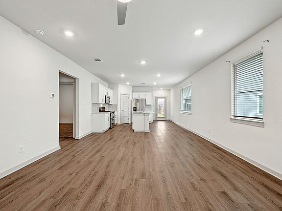 2nd image of 518 Millbrook Blvd