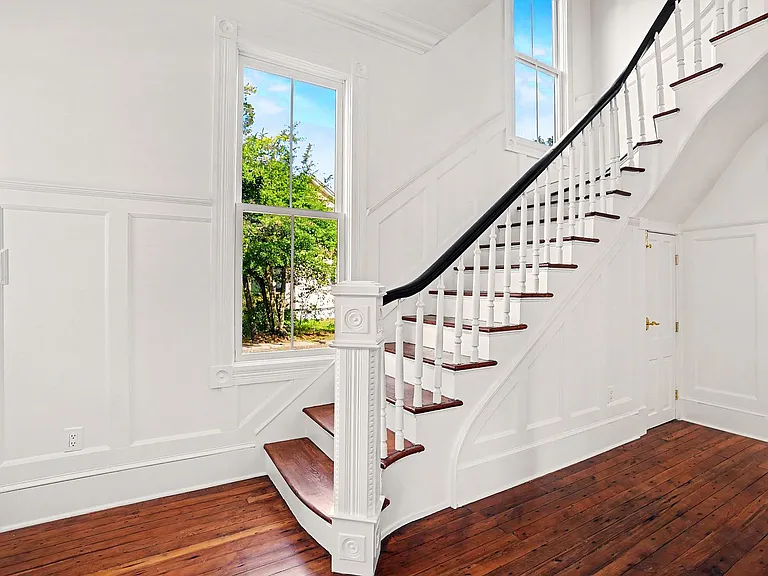 1202 E Duffy St — Photo 23