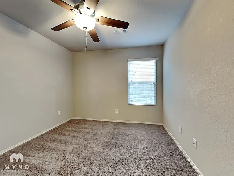940 Pinehurst Loop — Photo 12