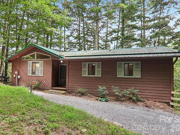 3rd image of 21 Wild Bird Ln