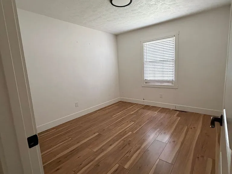1232 W Berkeley St — Photo 7