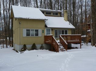 123 Maxatawny Dr, Pocono Lake, PA 18347