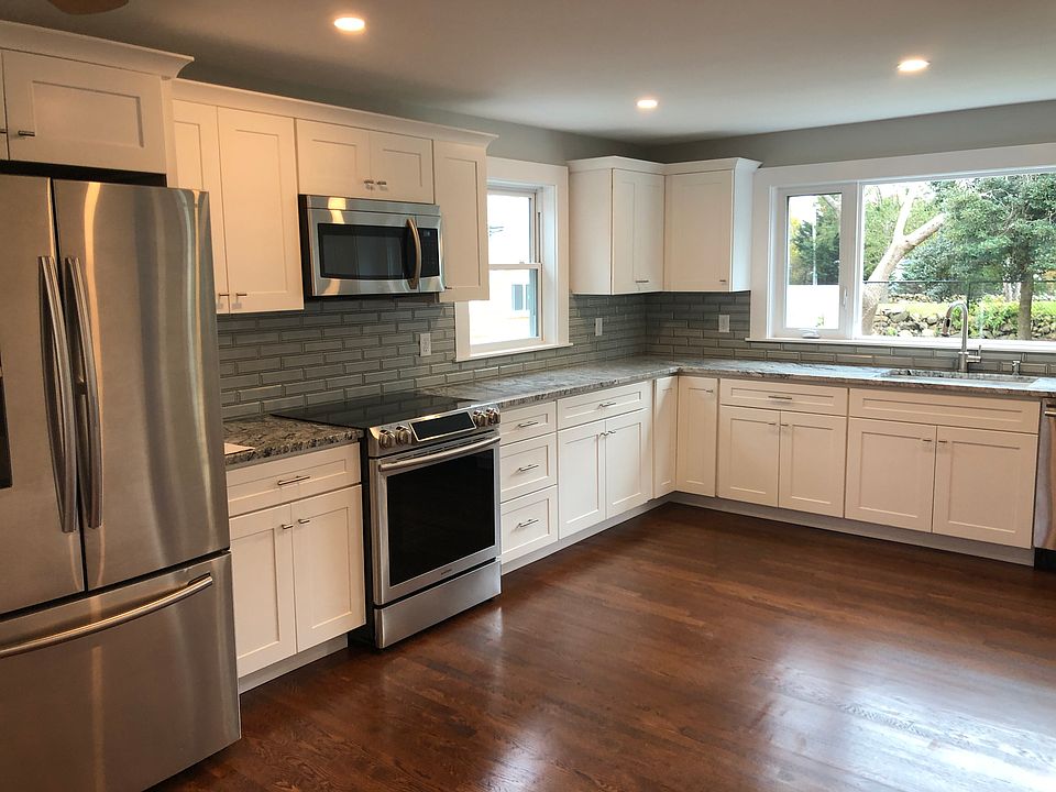 All new kitchen & appliances