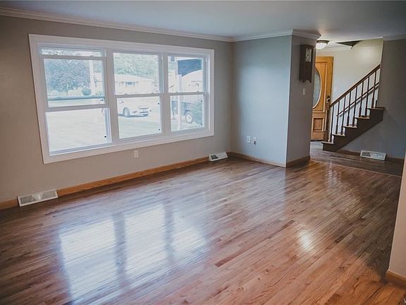 5th image of 6742 Luther St
