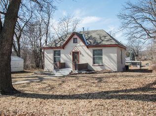 1209 S 2nd St, Atchison, KS 66002