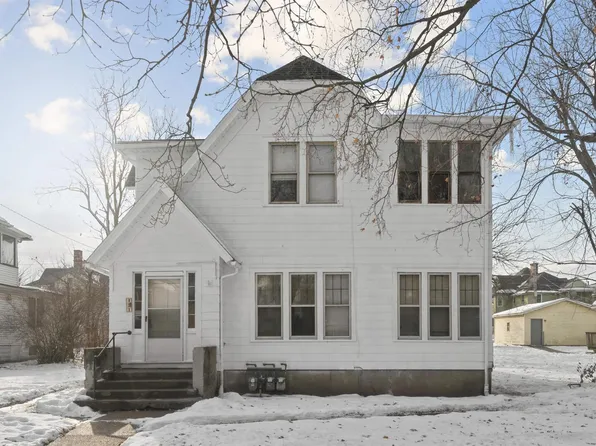 431 6th Ave S, Clinton, IA 52732