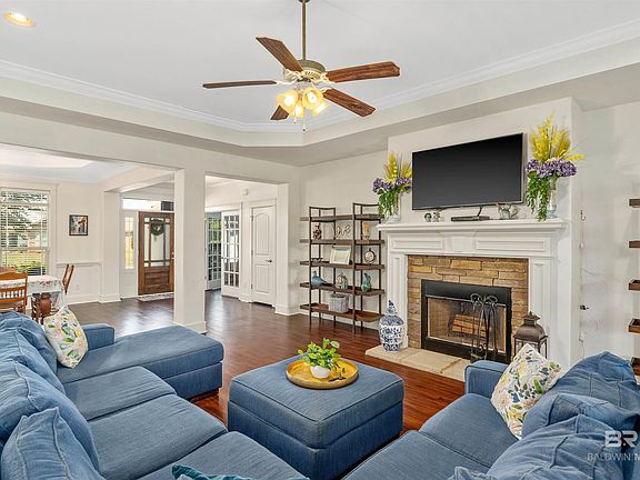 3rd image of 202 Belmont Ave