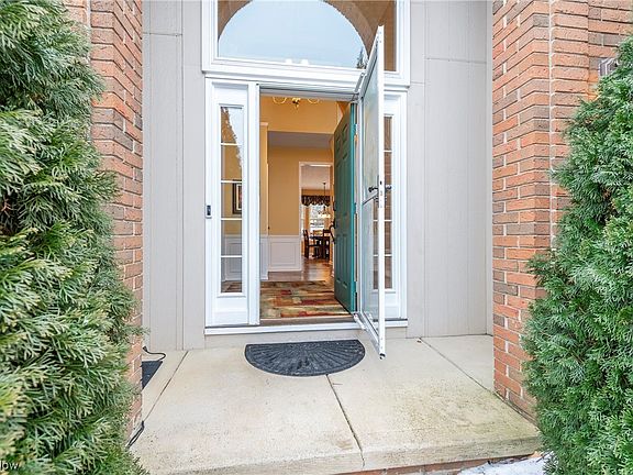 2nd image of 8493 Chesapeake Dr
