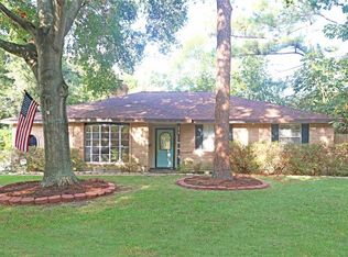 2010 Westlake Rd, Houston, TX 77062