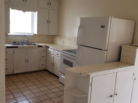 5th image of 1007 N Lea Ave