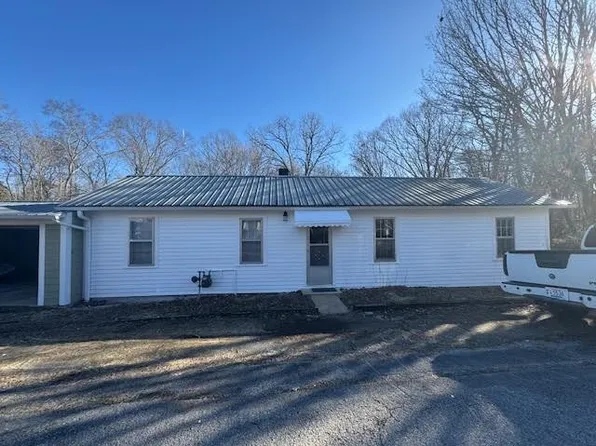 311 W Hill St, Waynesboro, TN 38485