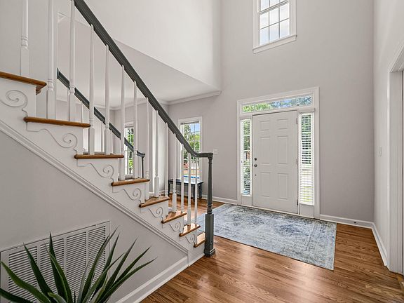 3rd image of 310 Riggsbee Farm Dr