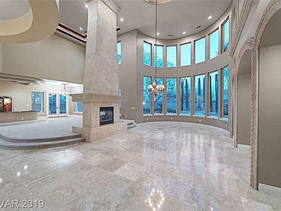 4th image of 2606 Stefano Cir