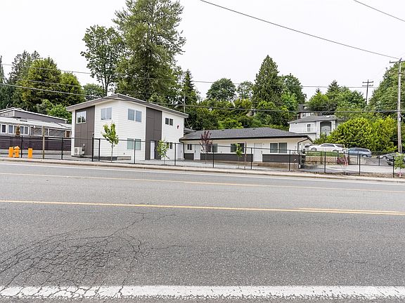 3rd image of 10009 Des Moines Memorial Drive S
