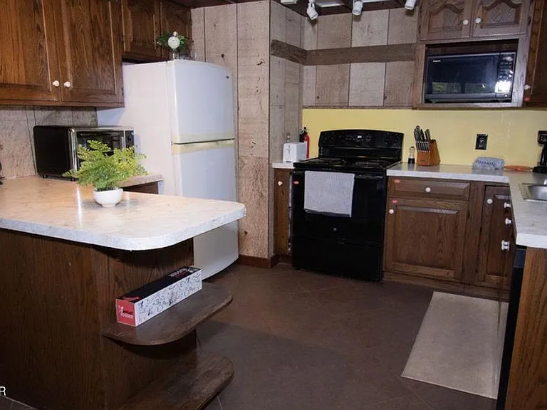 46 Summit Cir — Photo 8