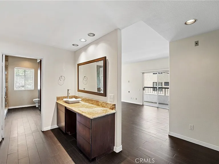 4313 Van Nuys Blvd #203 — Photo 19
