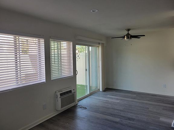 3rd image of 15050 Burbank Blvd #A9