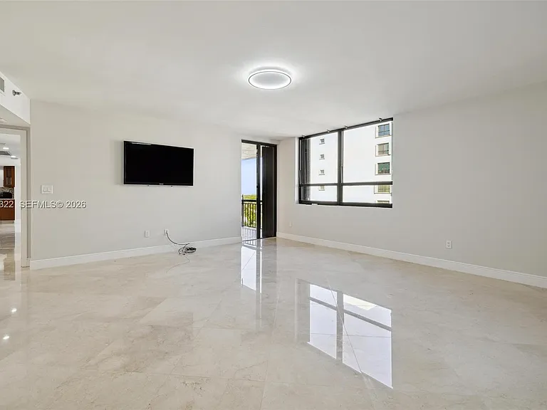 10175 Collins Ave #907 — Photo 22