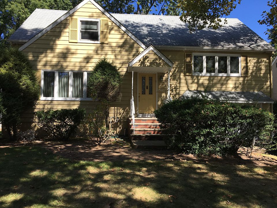 1st image of 804 Eastlawn Dr