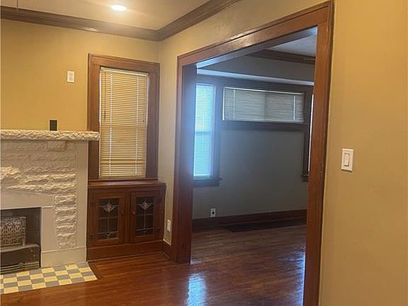 5th image of 2219 Drury Ave