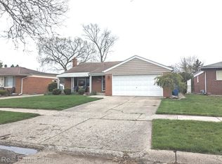 28147 Cunningham Dr, Warren, MI 48092