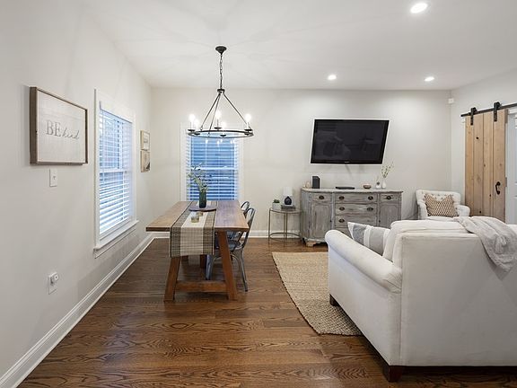 5th image of 107 Putnam St #1