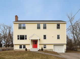 18 Raydon Rd, York, ME 03909