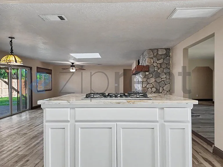 860 Watt Ave #MAIN HOUSE — Photo 20
