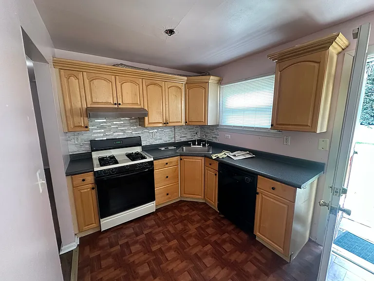 11 Kiva St — Photo 14