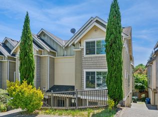 1021 NE 123rd St APT A, Seattle, WA 98125