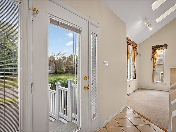 4th image of 103 Village Dr