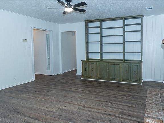 3rd image of 1860 Meadow Valley Ln
