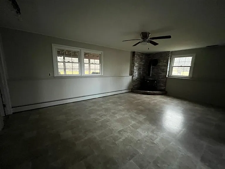 4 Roe Cir — Photo 11