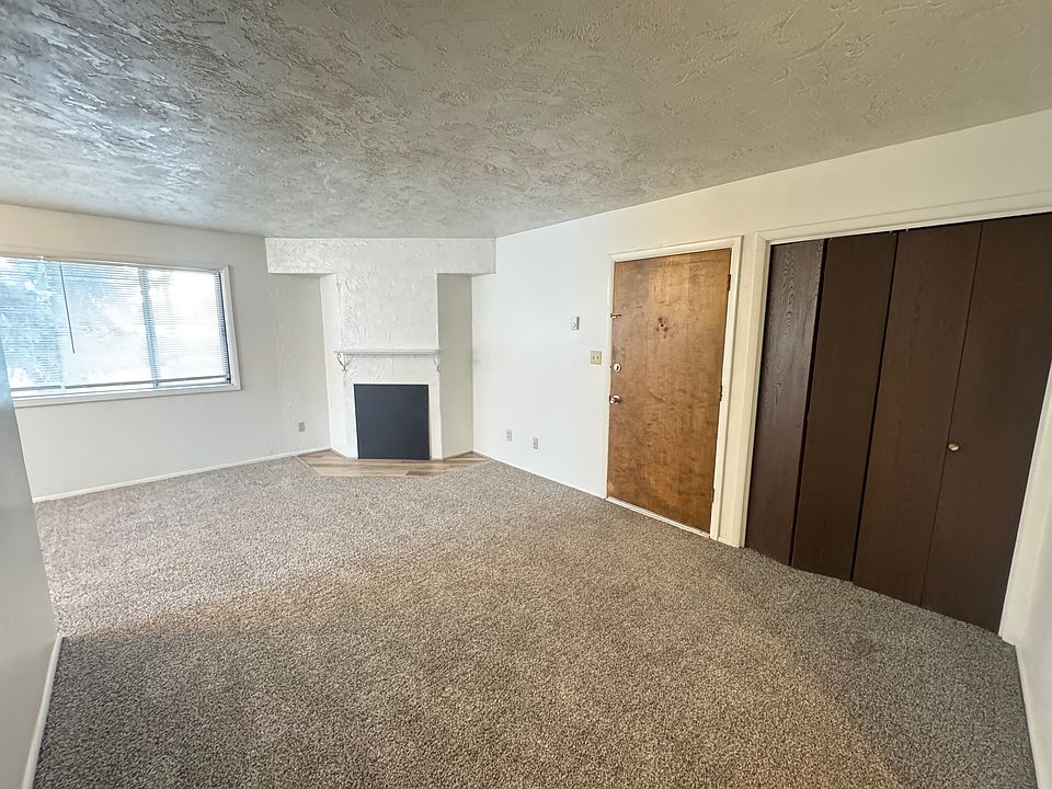 1st image of 365 Pine St APT 2