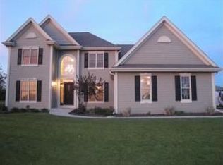 1321 Mamerow Ln E, Oconomowoc, WI 53066