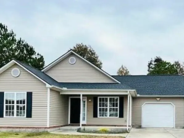 104 Ginger Cir, Selma, NC 27576