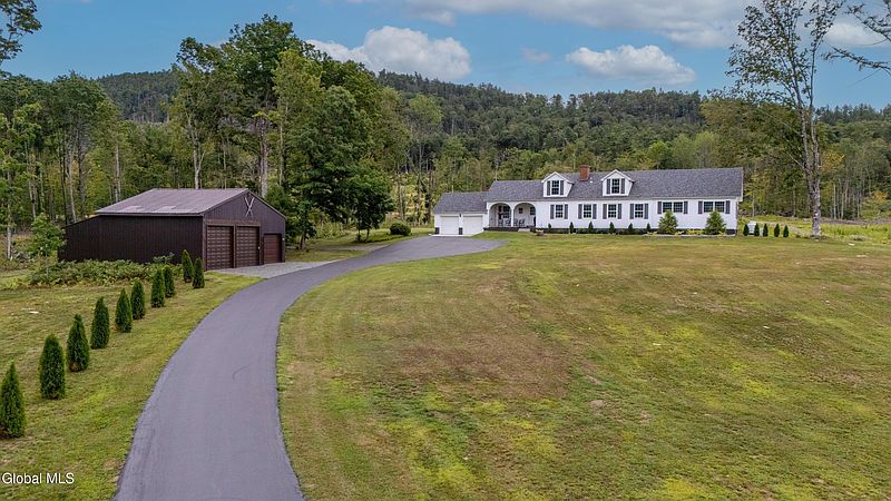 3rd image of 1582 S Shore Road