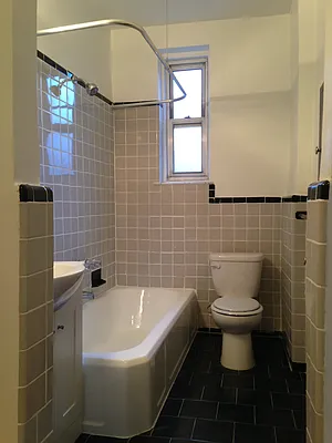 Sold by Rolling Stone Realty LLC | media 18