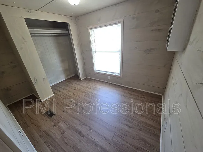 927 Cranor Rd — Photo 6