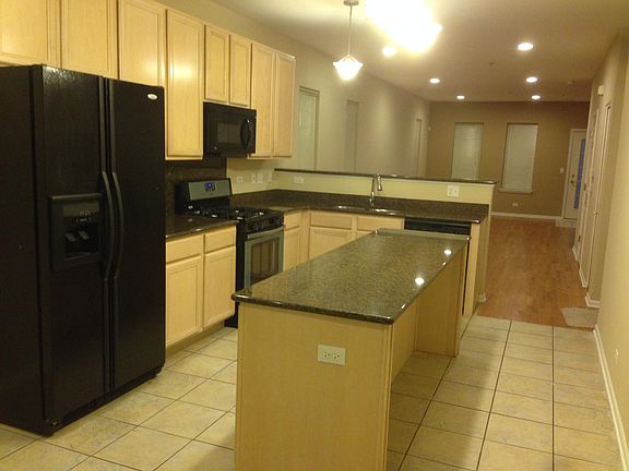4th image of 8217 Lincoln Ave