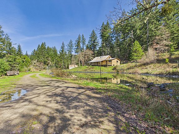 2nd image of 140 Old Bluff Rd