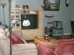 256 Wildwood Rd, Lake Ronkonkoma, NY 11779