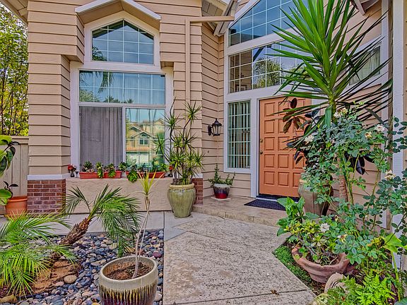 3rd image of 10834 Autillo Way