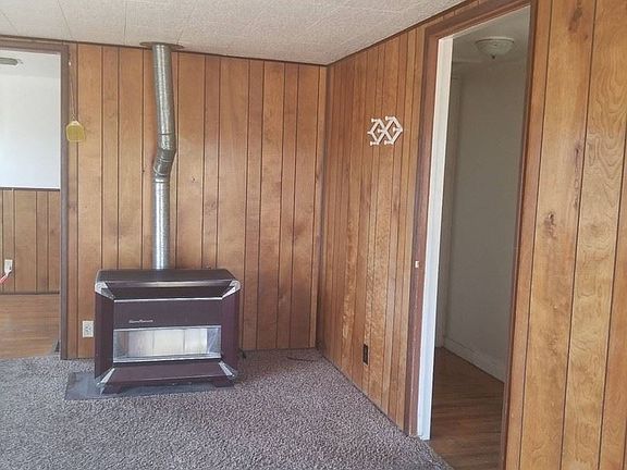 4th image of 75 1/2 Lozier Ln