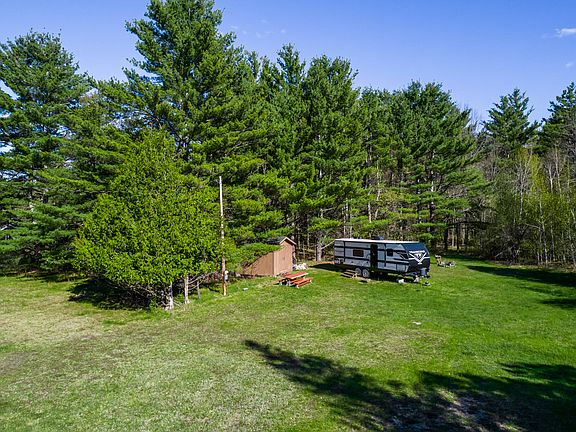 4th image of 1248 Haselton Rd