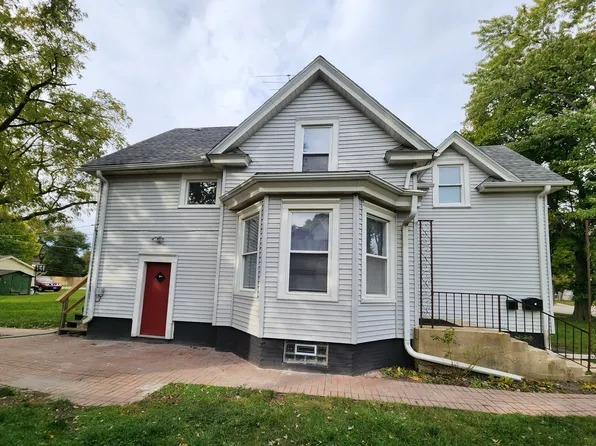 2802 W Ezekiel Ave, Zion, IL 60099