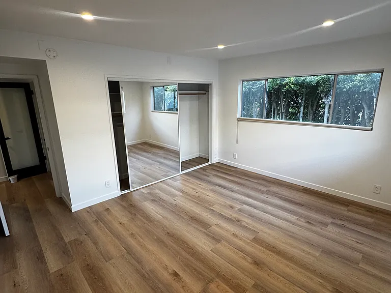 653 Pier Ave #3 — Photo 22