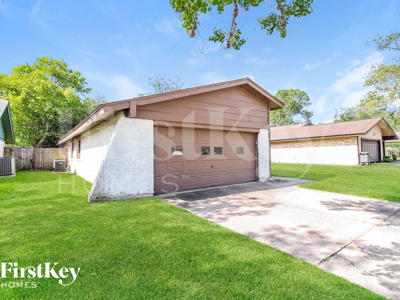 3 bed, 2.0 bath, 1482 sqft, $1,675 — Photo 2